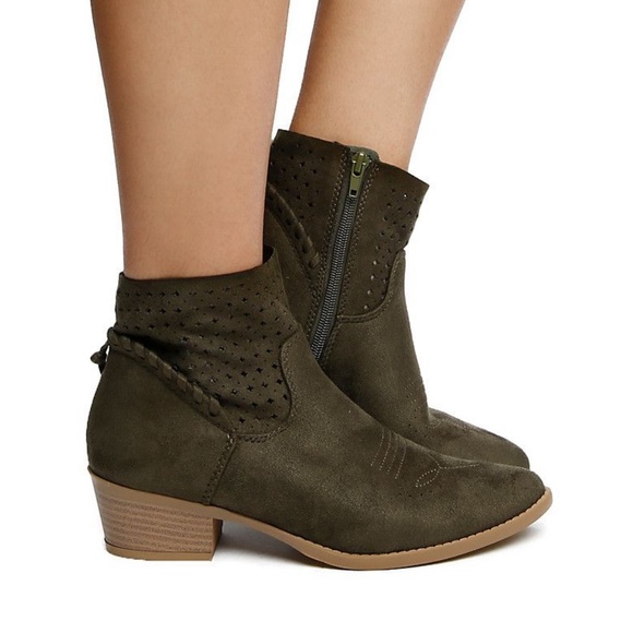 Boutique Shoes - Military Olive Low Block Heel Western Ankle Boots